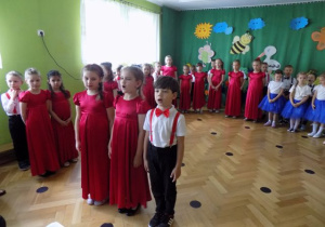 Recytacja wiersza przez dzieci z grupy IV