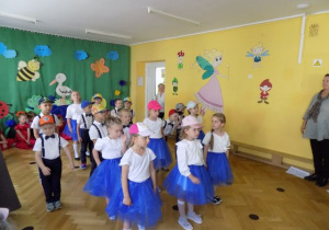 Taniec dzieci z grupy III