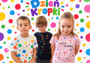 Zdjęcie dzieci na kropkowym tle