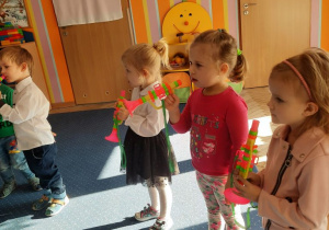 Występ dzieci z grI przed dziećmi z gr IV "Złota trąbka"