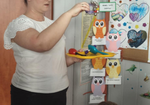 "Dźwiękowe domino" - dzieci rozpoznają coraz głośniejsze dźwięki