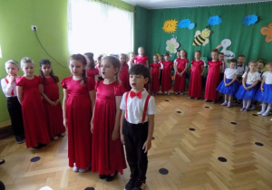 Recytacja wiersza przez dzieci z grupy IV