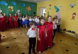 Recytacja wiersza przez dzieci z grupy III i IV