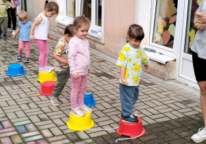 Pokonywanie toru przez dzieci