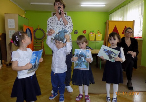 Dzieci odpowiadają na pytania związanez najważniejszymi miejscami w Polce na podstawie ilustracji