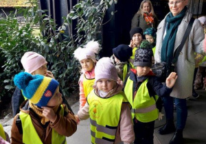 Zdjęcie grupowe przed Orientarium