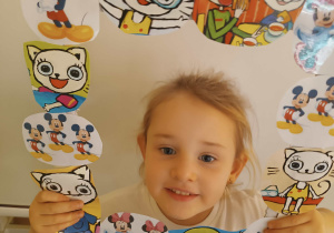 Dzieci z grupy II biorą udział w zabawach z okazji Dnia Postaci z Bajki