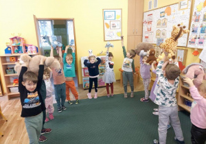 Misiowa parada przy muzyce