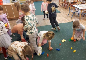 Niedźwiedzie łapy- zabawa zręcznościowa