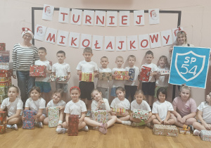 Wspólne zdjęcie grupowe na zakończenie turnieju.