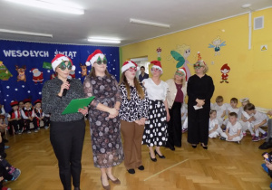 Nauczyciele składają życzenia