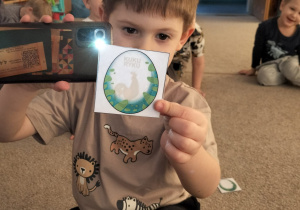 Jajko dinozaura - naśladowanie odgłosów zwierząt