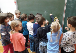 Zwiedzanie klas szkolnych w Szkole Podstawowej nr 35