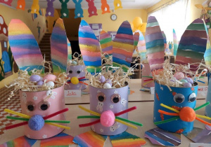 Zające - prace świąteczne wykonane przez dzieci