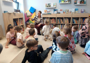 Zajęcia czytelnicze w bibliotece
