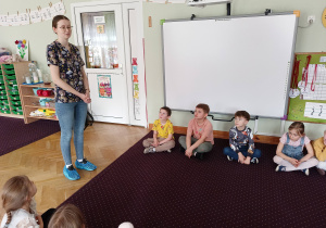 Zajęcia z profilaktyki dbania o higienę jamy ustnej prowadzone przez stomatologa