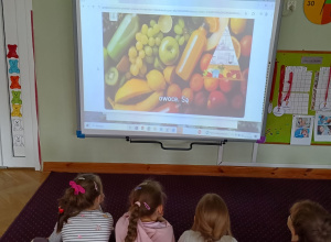 Zdrowo jemy - zabawy edukacyjne w grupie III
