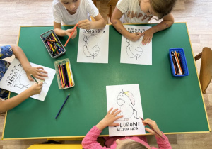 Dzieci kolorują Gucia